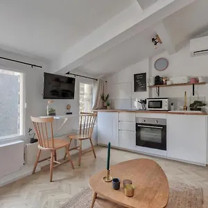 appartement-douillet-proche-arc-triomphe-2p.fr-paris.fr/
